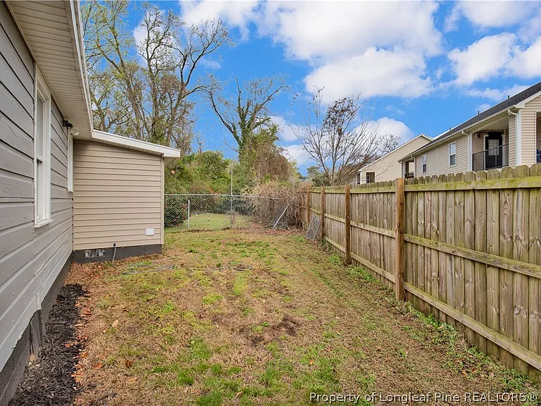 326 Hawley Ln — Photo 24