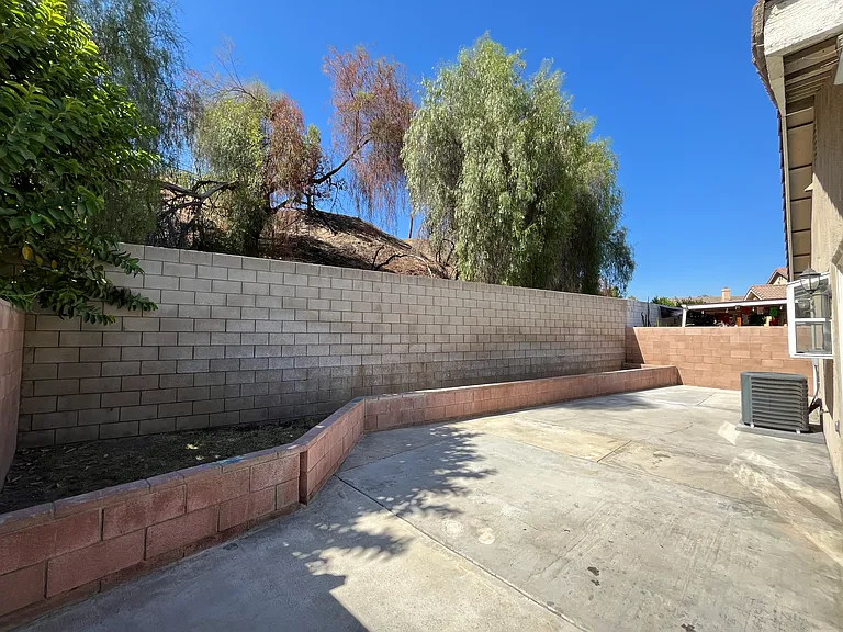 877 Award Dr — Photo 15