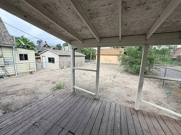 518 Bellevue Pl — Photo 10