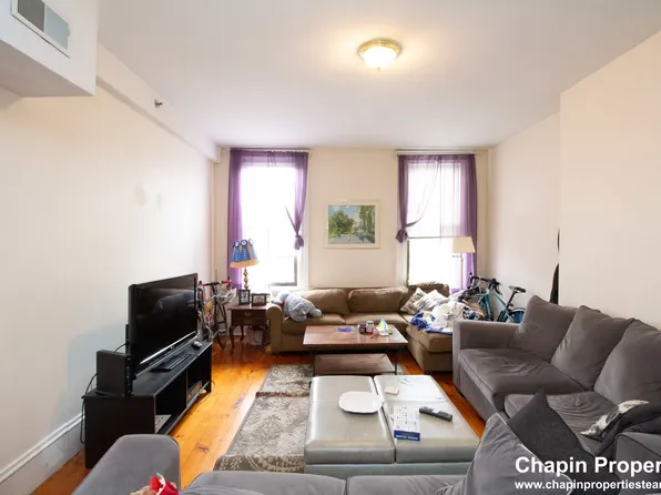 209 Washington St APT 4, Brookline, MA 02445