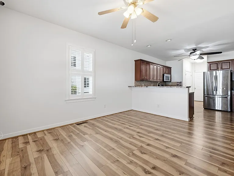 6613 Saint Laurence Dr — Photo 11