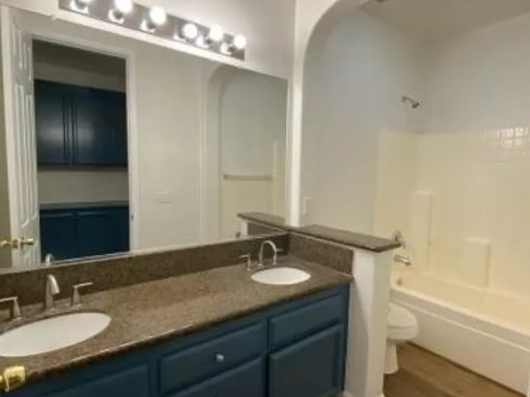 5901 Caddington Way — Photo 10