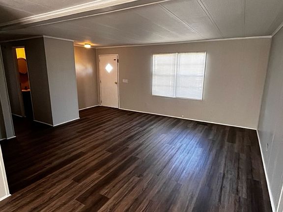 3rd image of 106 Trixie St