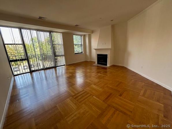 79 Prospect St #304