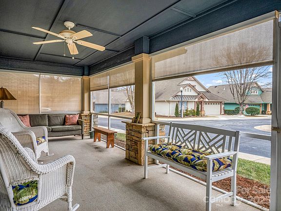 5th image of 28 Gray Wolf Ln