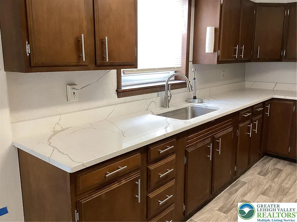 1 bed, 1.0 bath, 750 sqft, $1,250 — Photo 4