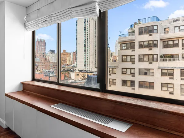 330 East 75th Street image 4 of 10