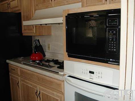 2nd image of 828 Dennis Dr