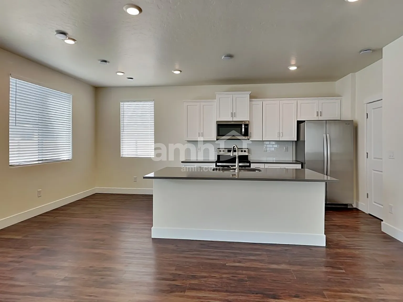 4 bed, 2.5 bath, 2179 sqft, $2,645 — Photo 4