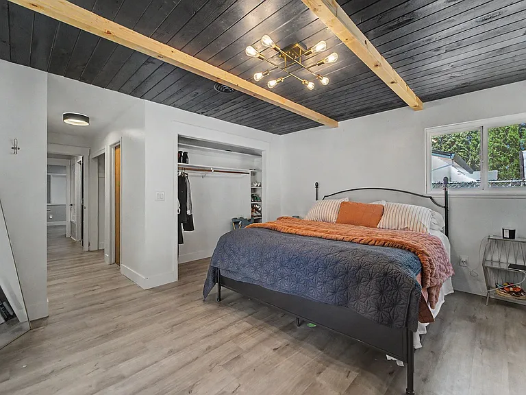 588 Manzanita Way — Photo 17