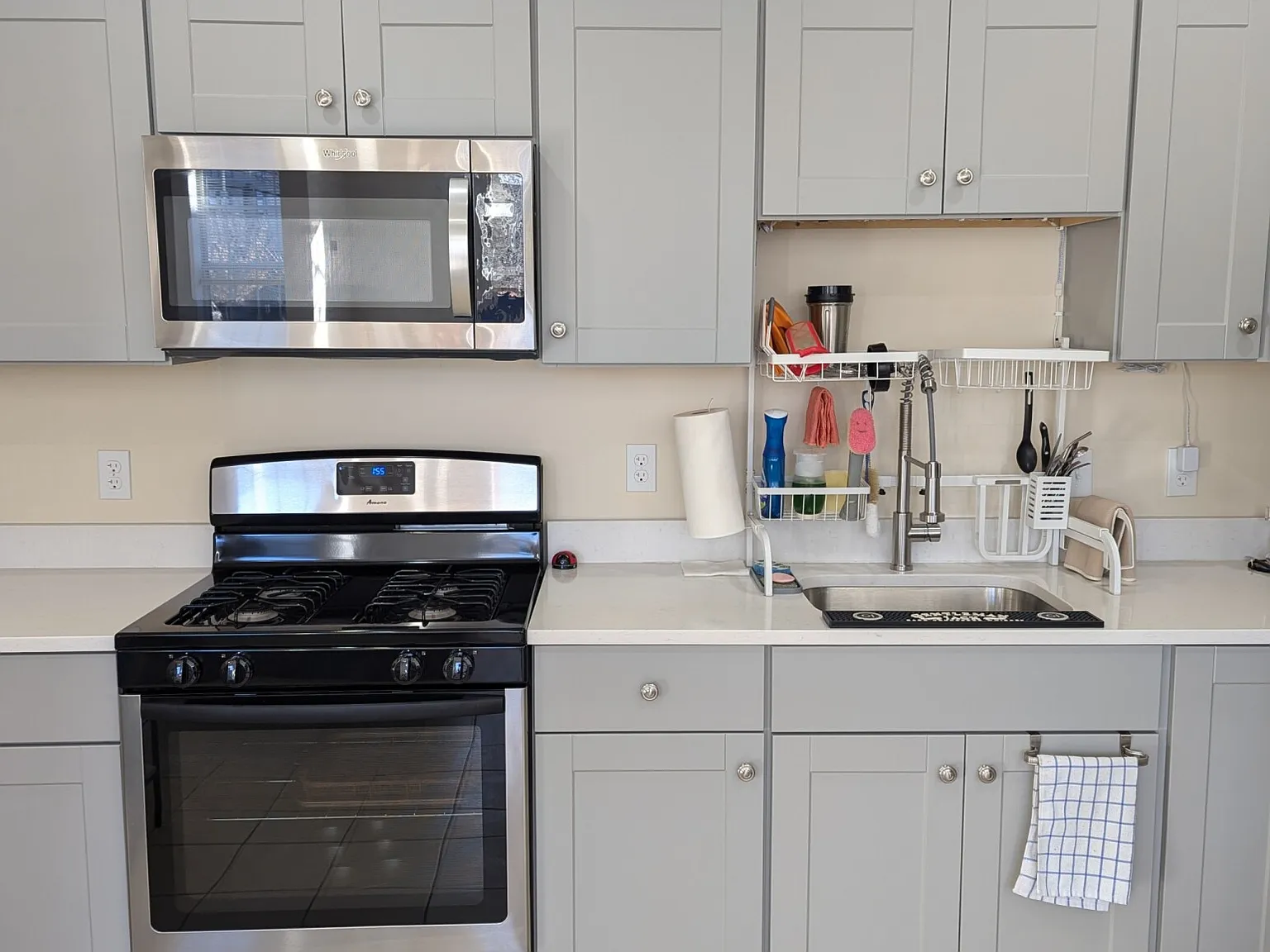 3 bed, 1500 sqft, $3,300 — Photo 2