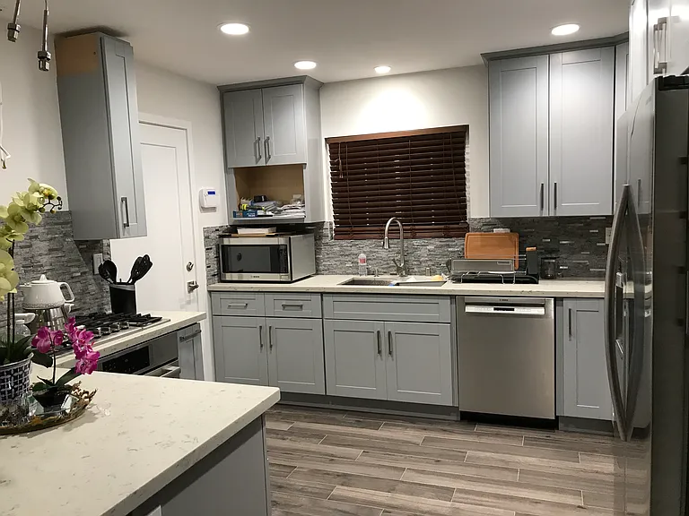3078 Trinity Dr — Photo 5