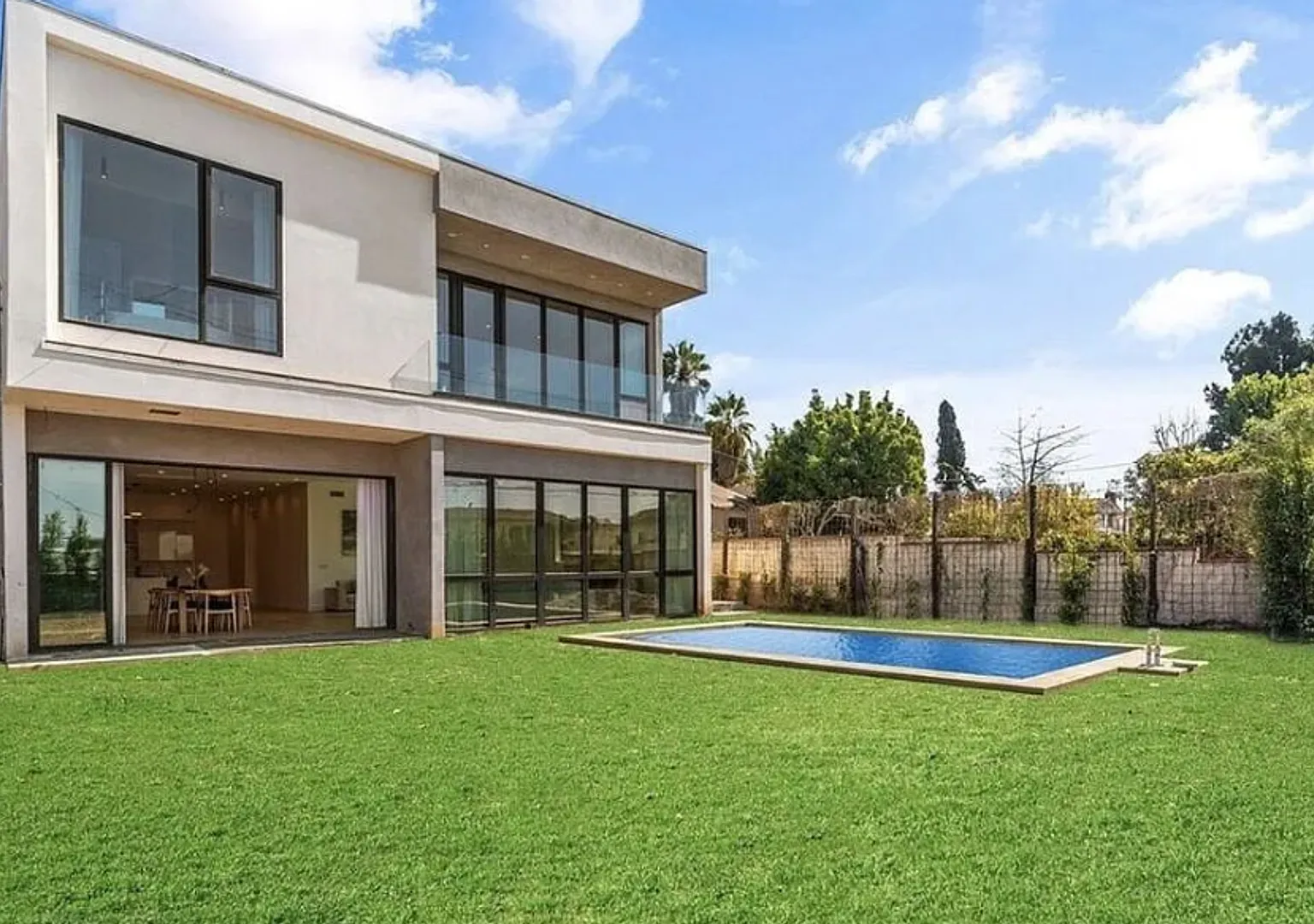 Luxury 4 Bed / 5 Bath Mar Vista Estate with Private Pool & Coastal Views — Photo 1