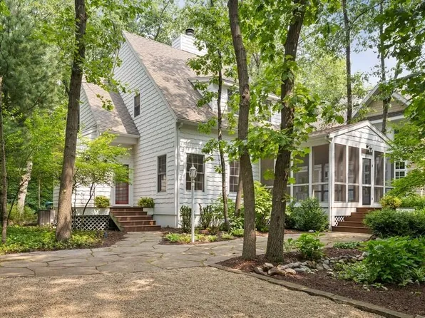 18614 Forest Beach Dr, New Buffalo, MI 49117