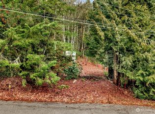 7940 Santa Fe Trl, Maple Falls, WA 98266