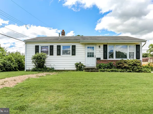 14 Sara St, Middletown, PA 17057