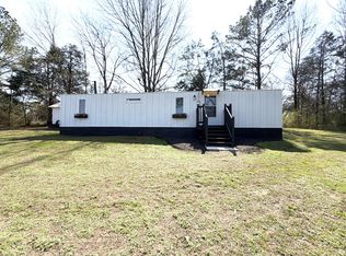 351 River Dr, Lobelville, TN 37097
