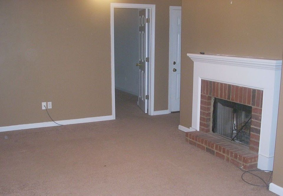 2nd image of 201 Mountain Chase Dr #201