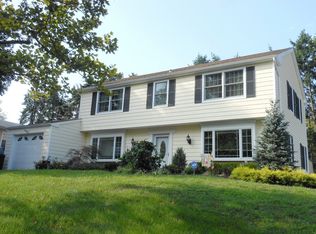 20 Indigo Ln, Aberdeen, NJ 07747