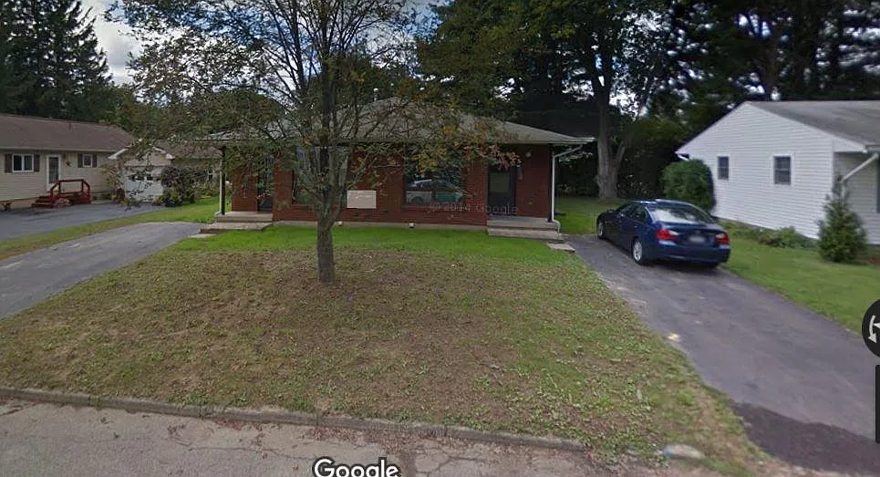 2 bed, 800 sqft, $1,300 — Photo 2