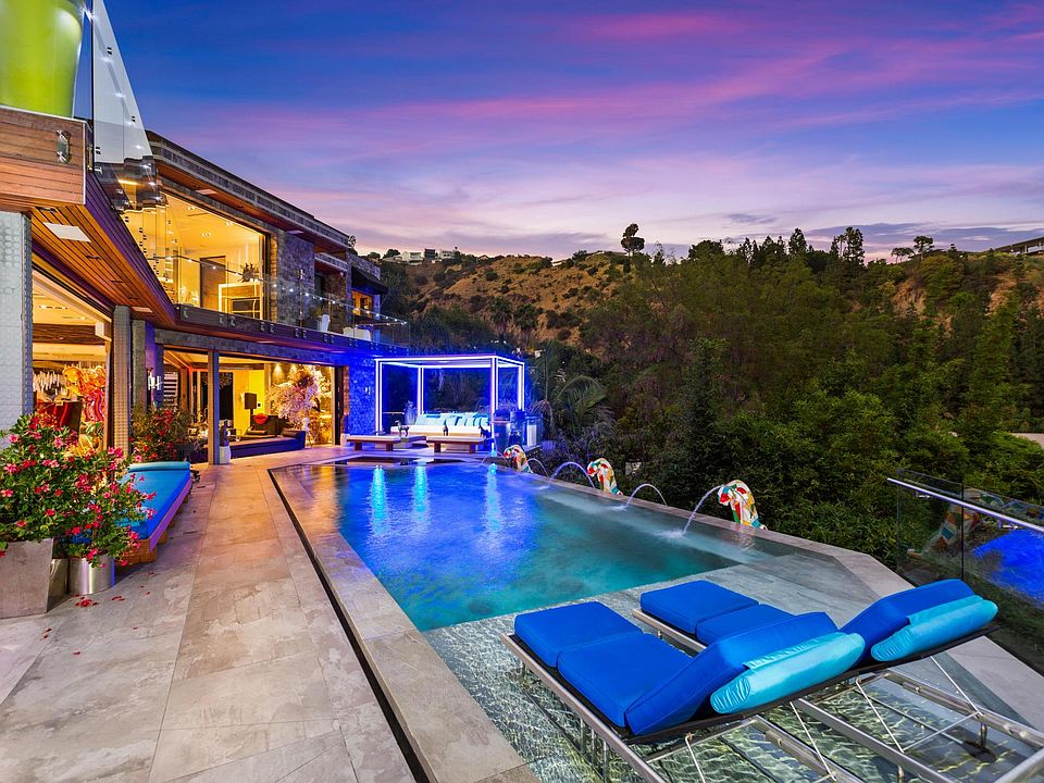 8356 Sunset View Dr, Los Angeles, CA 90069 | Zillow