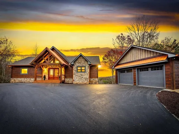 290 Weaver Creek Overlook, Blue Ridge, GA 30513