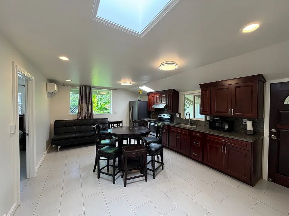 3346 Kanaina Ave