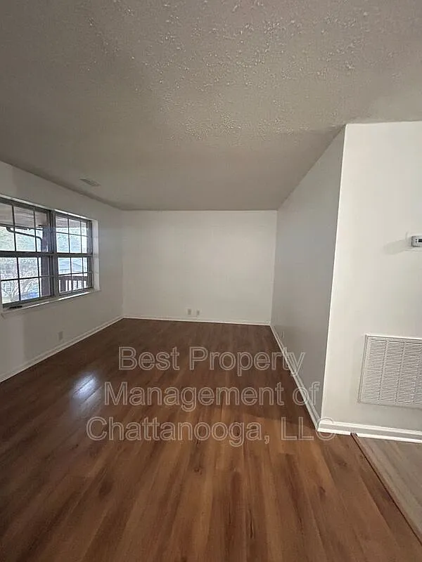 2 bed, 1.0 bath, 850 sqft, $1,150 — Photo 2