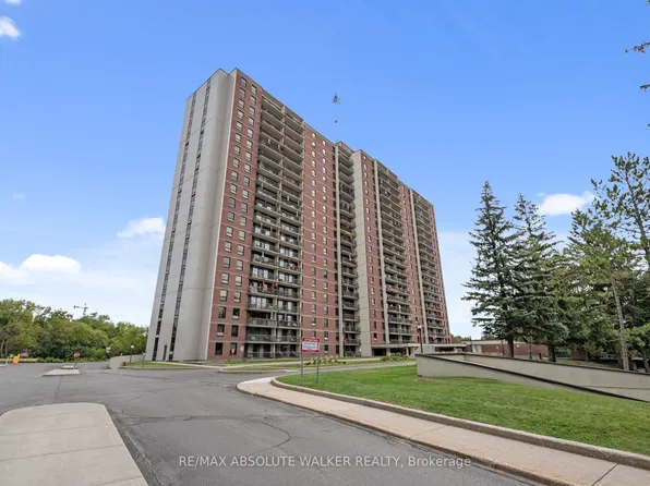 665 Bathgate Dr #1709, Ottawa, ON K1K 3Y4