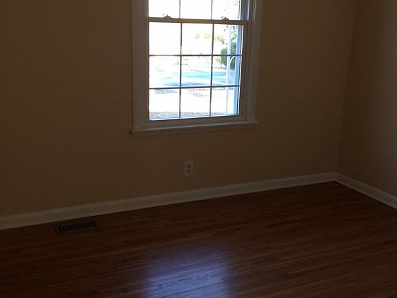 5th image of 114 Delaware Dr