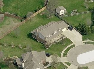 3909 Pepper Tree Ct, Dayton, OH 45424