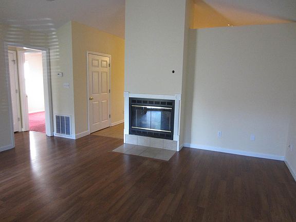 4th image of 525 Judy Ann Dr