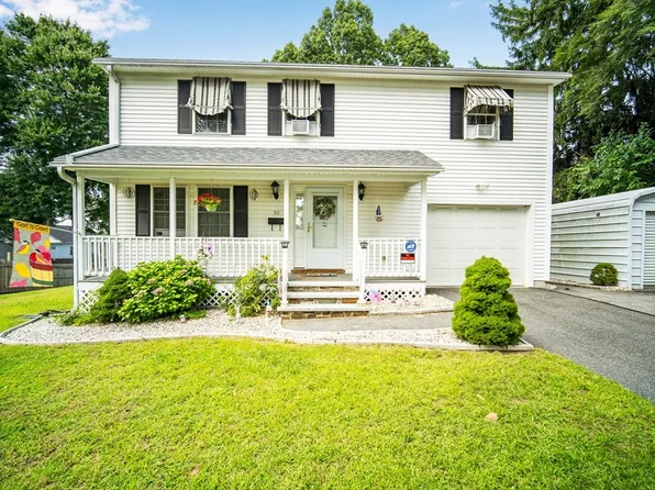 50 William St, Chicopee, MA 01020