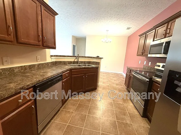 9400 Clubview Dr #101 — Photo 7