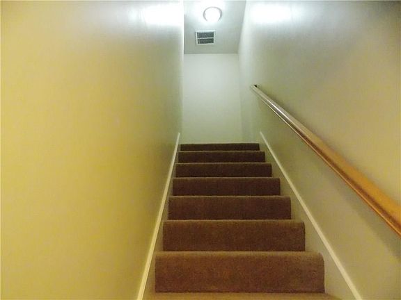 4th image of 284 Liberty Ln