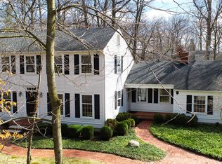 23171 Hickory Hollow Ln, Bingham Farms, MI 48025