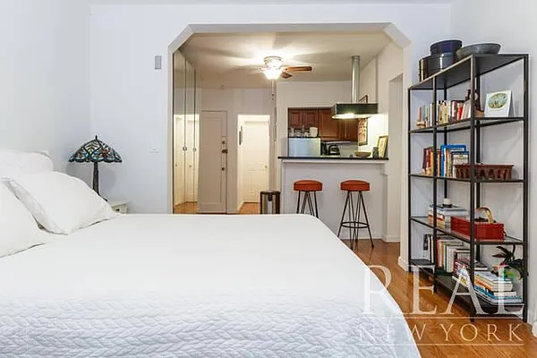 Rented by REAL New York | media 3