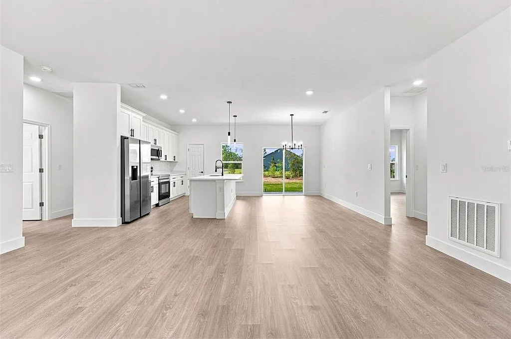 3 bed, 2.0 bath, 1667 sqft, $1,850 — Photo 3