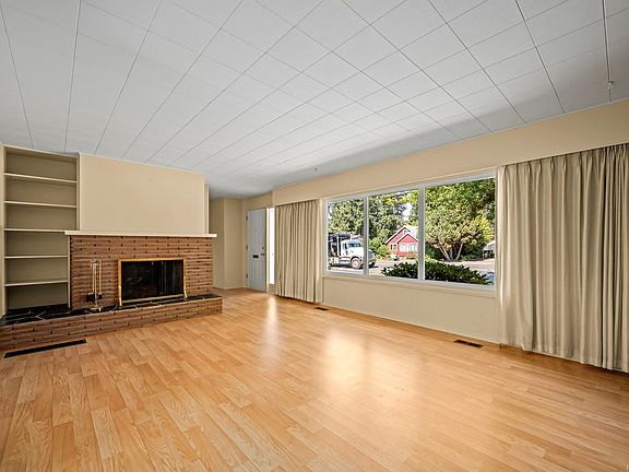 4th image of 1775 Willemar Ave