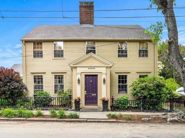 26 Olive St, Newburyport, MA 01950