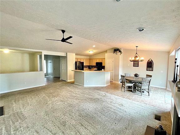 2nd image of 3324 Coopers Trl