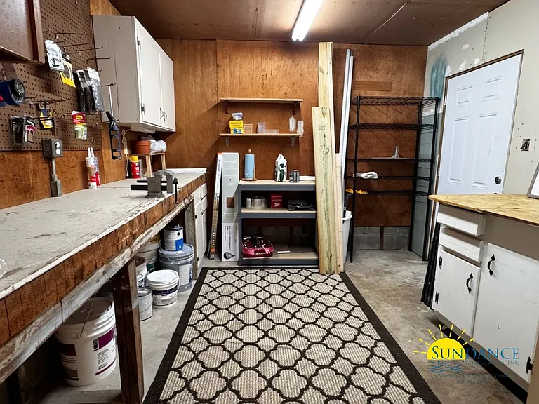 215 Moriarty St — Photo 15