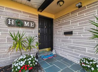 1878 Princeton Dr, Clearwater, FL 33765