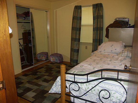 2nd image of 131 Nichols Dr