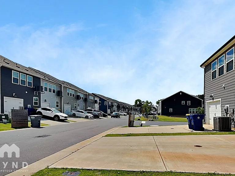 1546 Cedar Tree Dr — Photo 19
