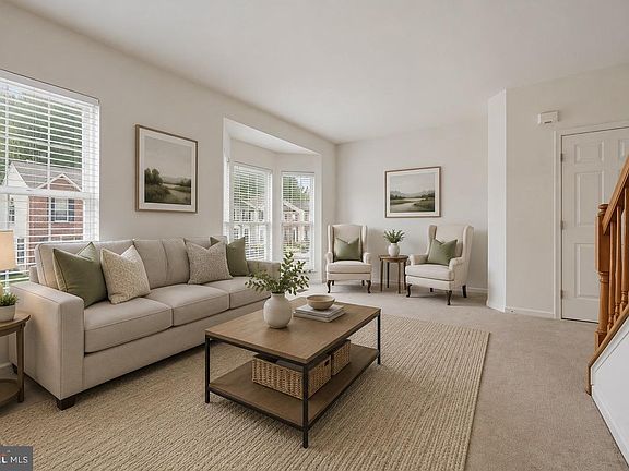 4th image of 76 Alexis Dr