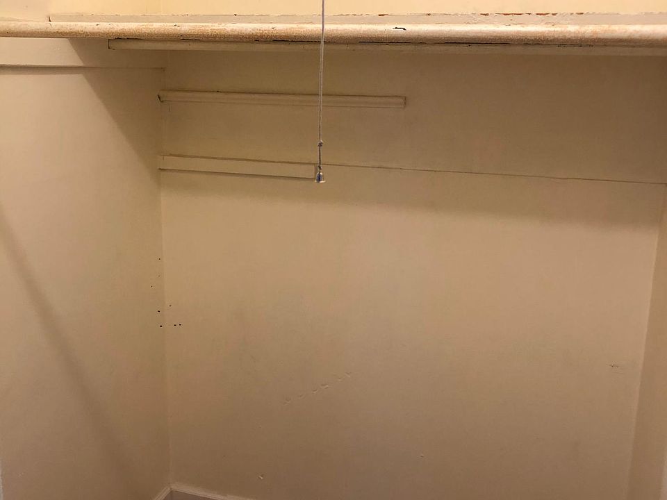 Walk in closet