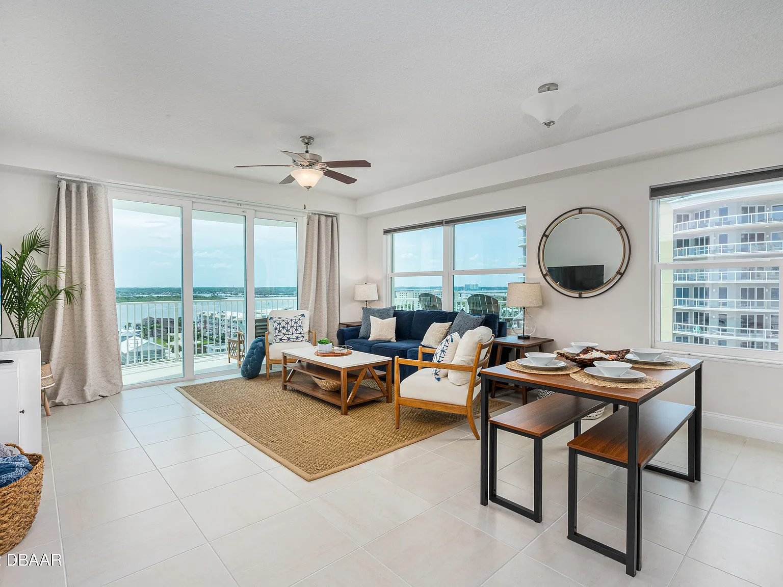 3 bed, 2.0 bath, 1380 sqft, $4,500 — Photo 3