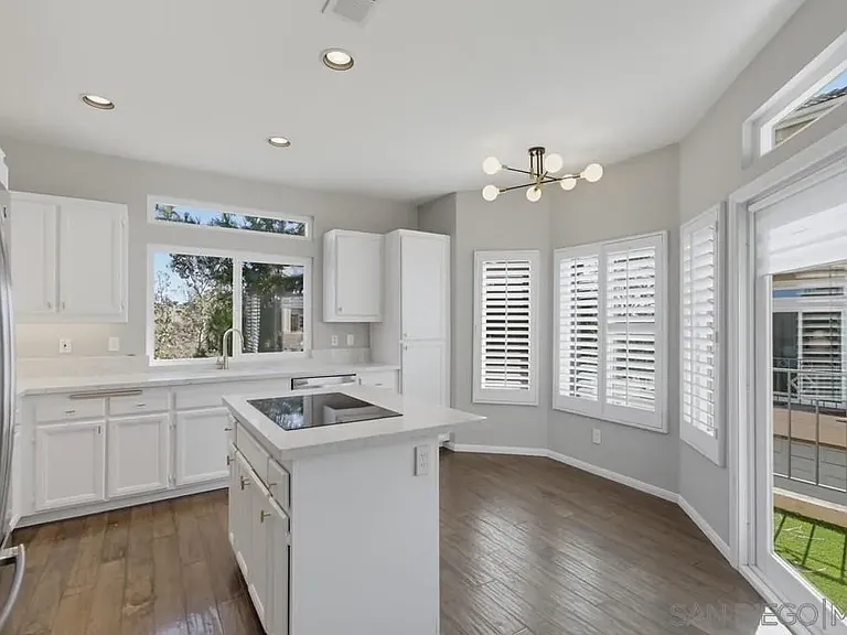 7130 Calabria Ct #E — Photo 21