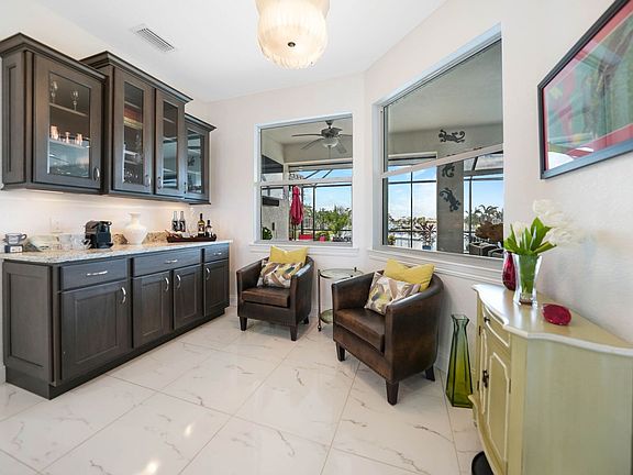 5th image of 1010 Mineo Dr